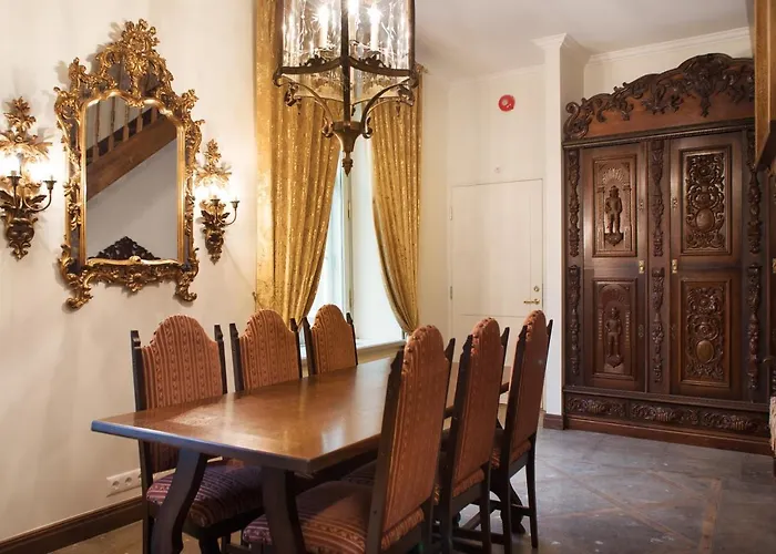 Luxury Medieval 2 Storey With Antique Furniture In Old Town Tallinn