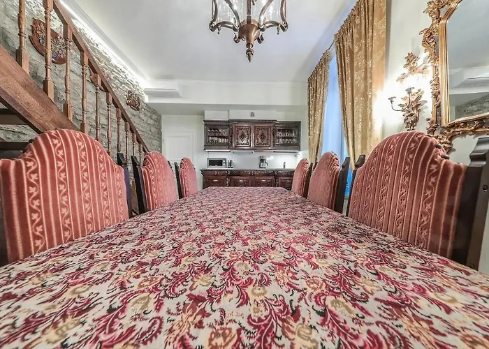 Appartement Luxury Medieval 2 Storey With Antique Furniture In Old Town Tallinn