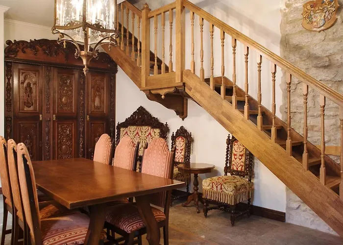 Luxury Medieval 2 Storey With Antique Furniture In Old Town Apartament Tallin